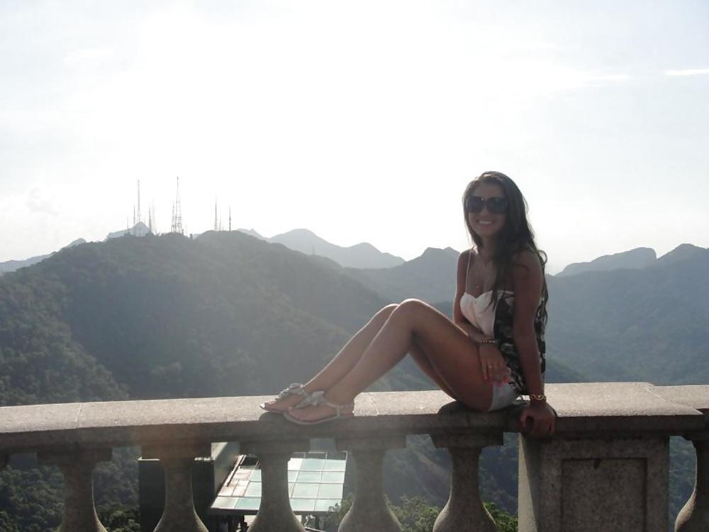 16P Hot Brazilian Brunette
