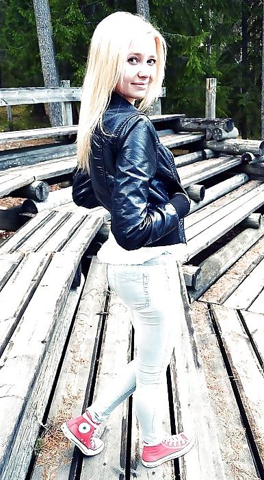 25P Hot little teens in skin tight jeans