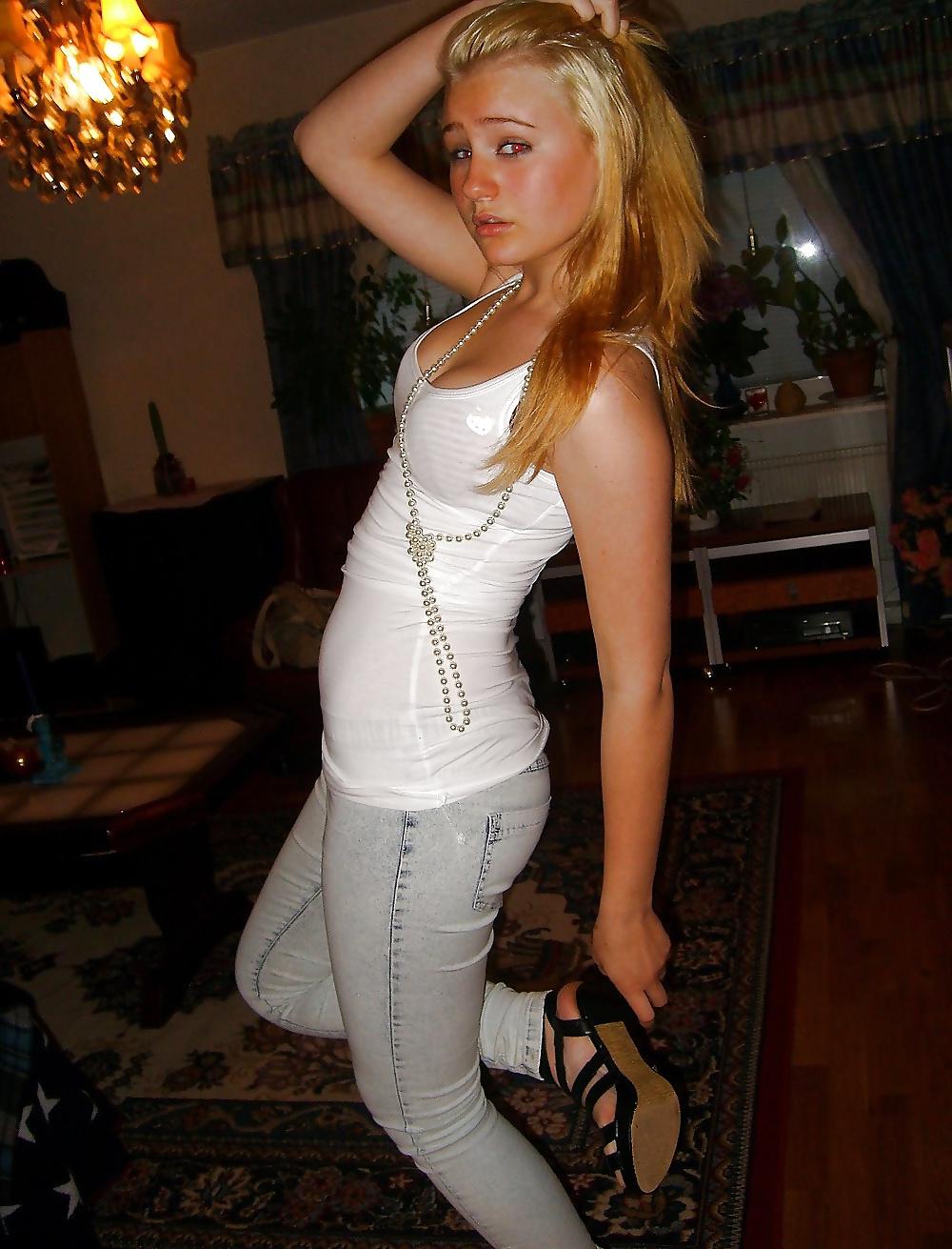 25P Hot little teens in skin tight jeans