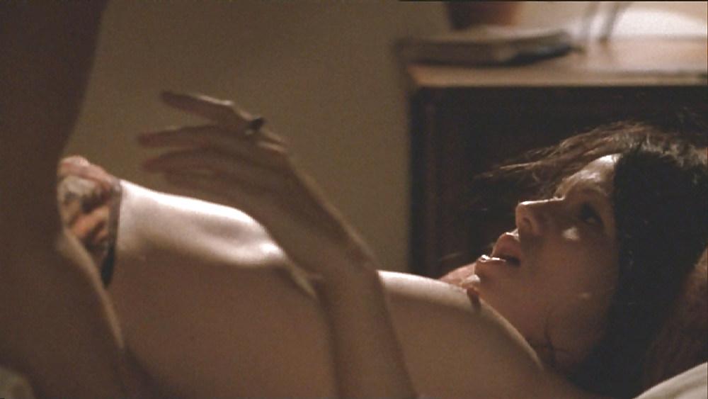 20P Samantha Mathis Glamour, Nudes, Caps 