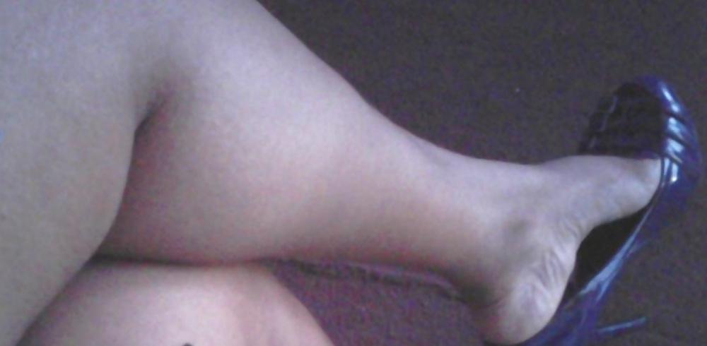 25P Shonda Wants YOU to cum for Her Thick Legs