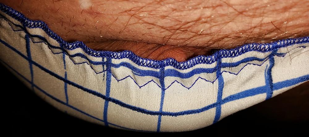 11P White thong, blue trim