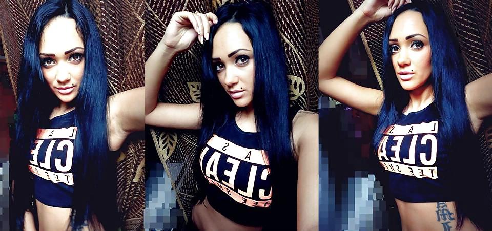 25P Black-Haired Goddesses (vol 22)
