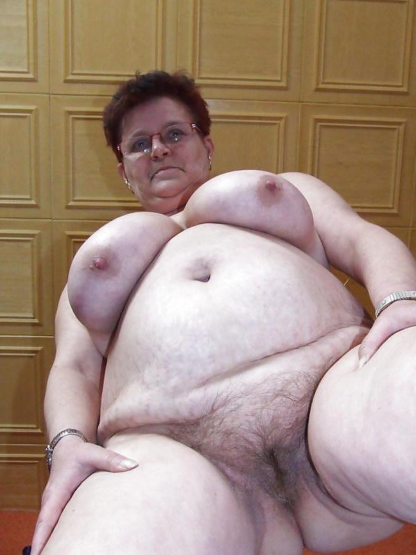 24P Big fat granny omas I would love to date