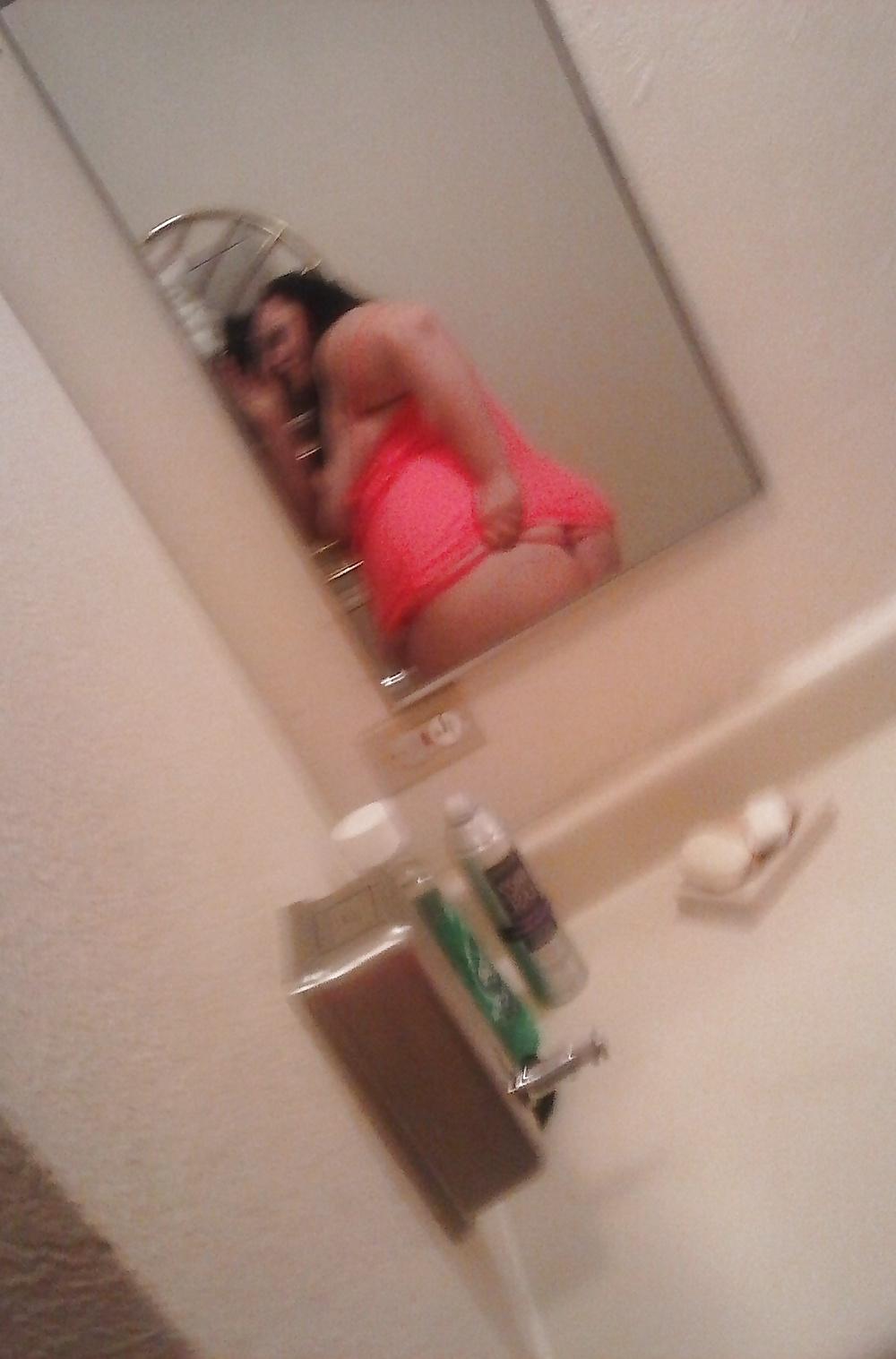 6P Naughty Bathroom Selfies 