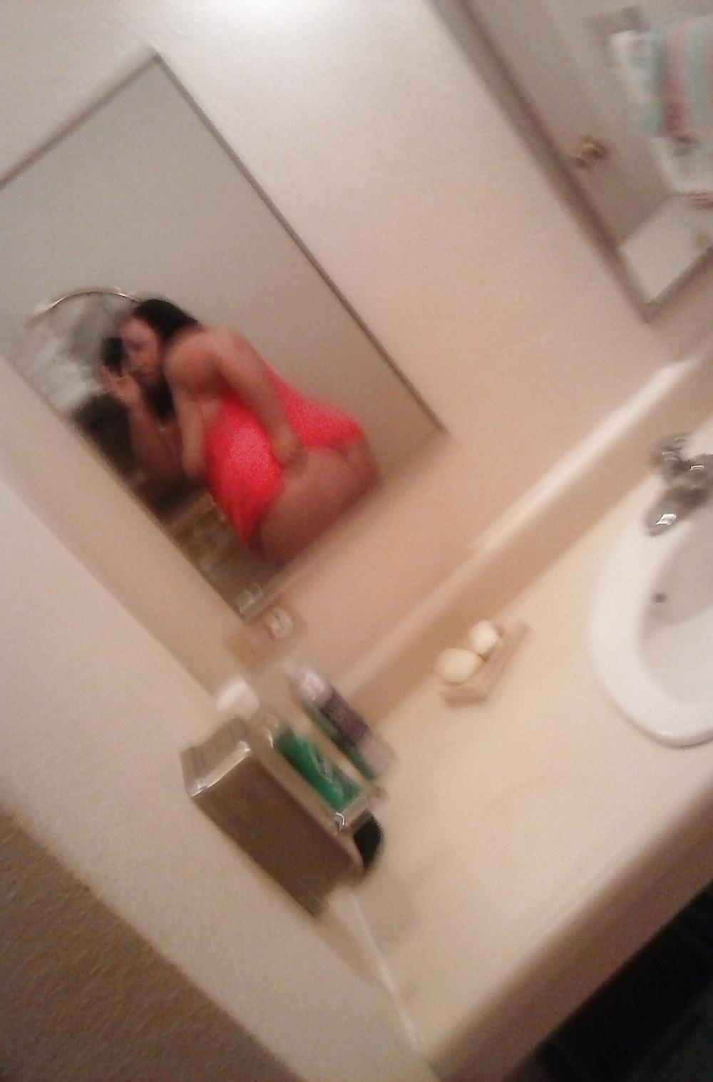 6P Naughty Bathroom Selfies 