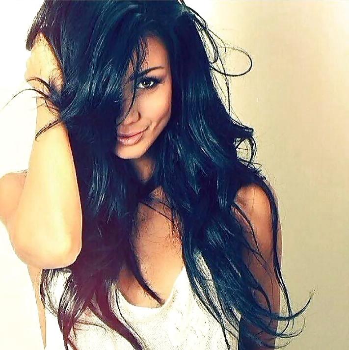 25P Black-Haired Goddesses (vol 19)
