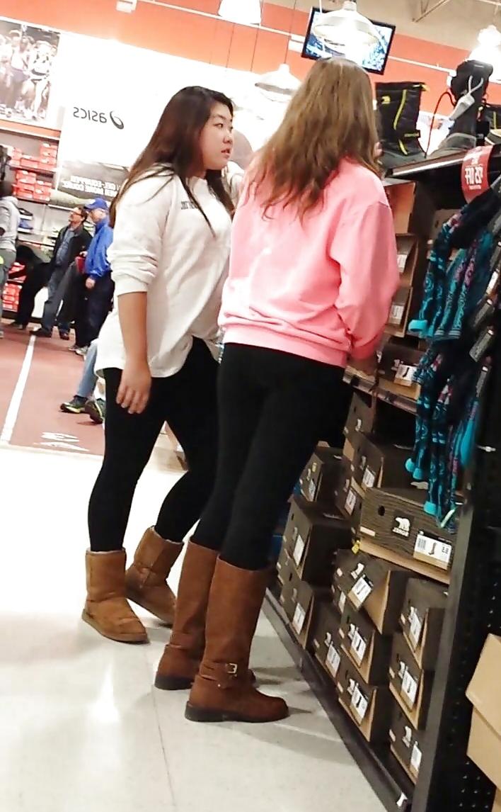 17P Public shopping candid teen and mature leg, ass and tits - 3