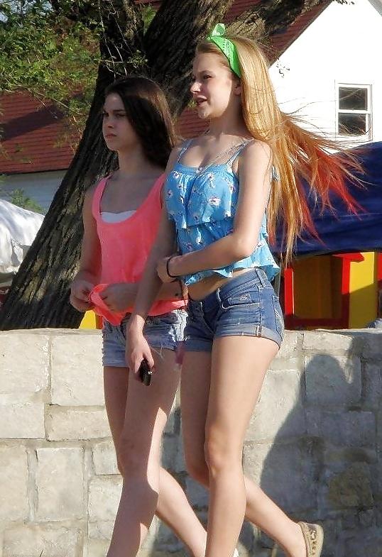 25P Horny girls in jeans CXX