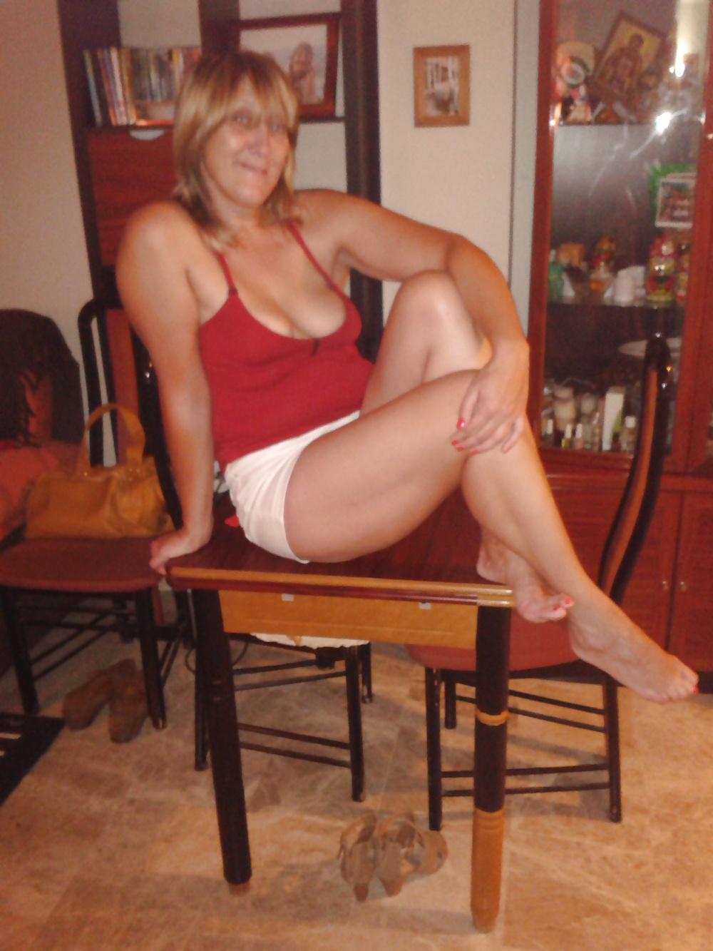 20P Luz en miniskirt
