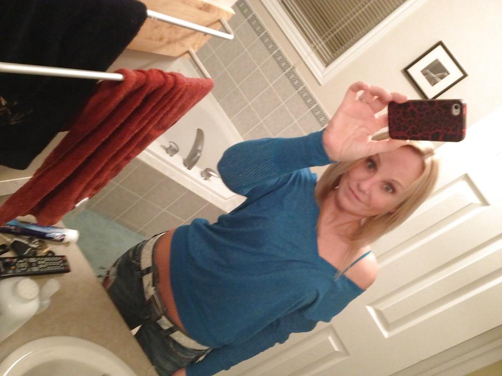 10P My Bathroom Selfies