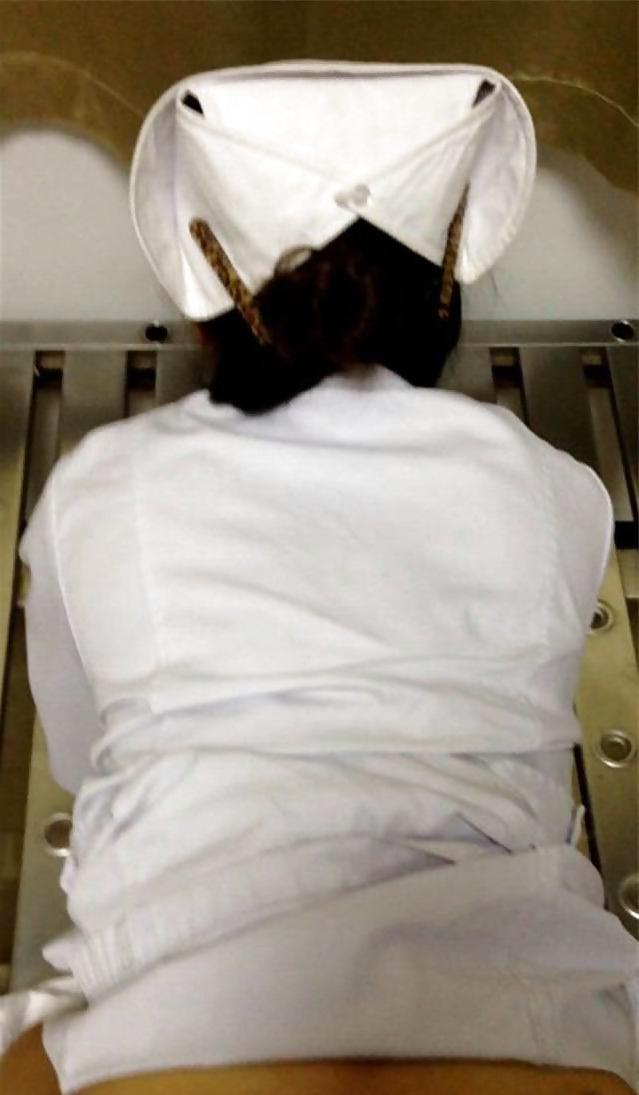 25P Chinese nurse fucked in public