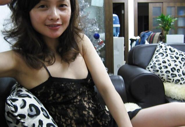 20P Chinese housewife fucked at home