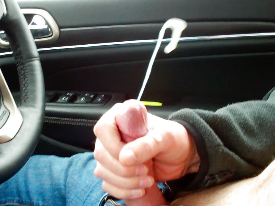 12P Thick creamy flying cum shot