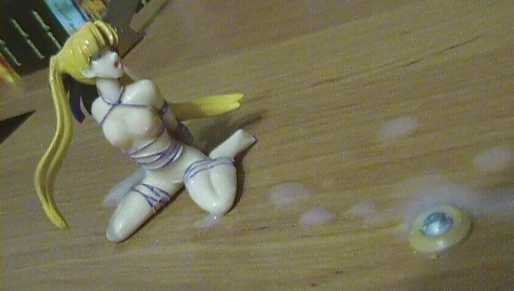 10P Cum on anime figure