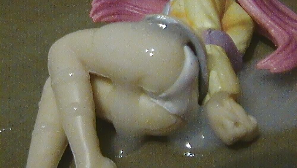 10P Cum on anime figure