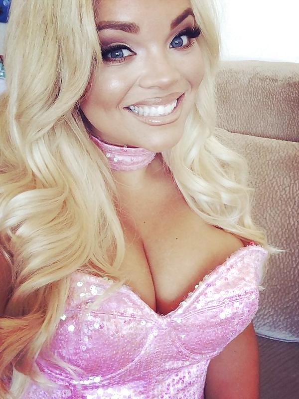 25P Plus size bimbo