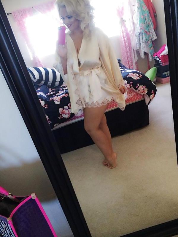 25P Plus size bimbo