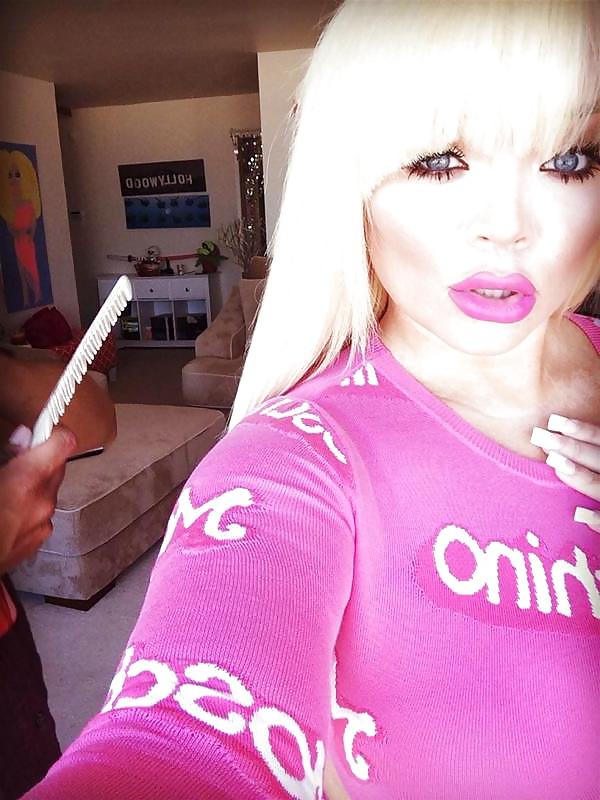 25P Plus size bimbo