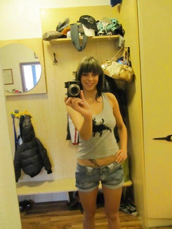 11P Brunette in mirror