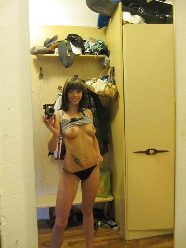 11P Brunette in mirror