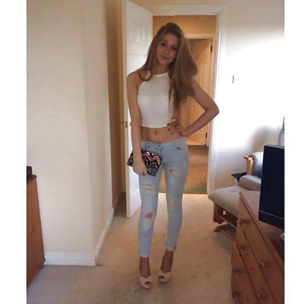 25P Sluts in tight pants! 17