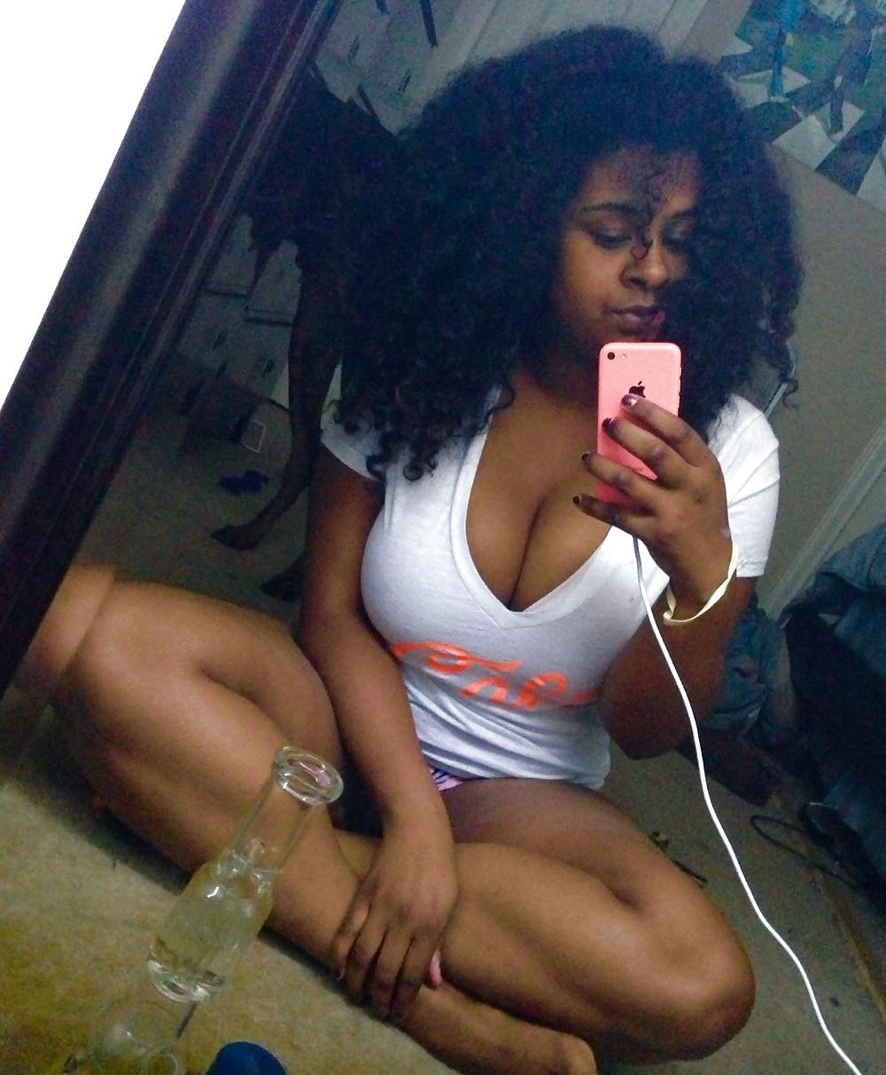 25P Sexy thick girls 