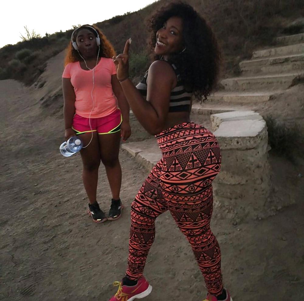 25P Sexy thick girls 