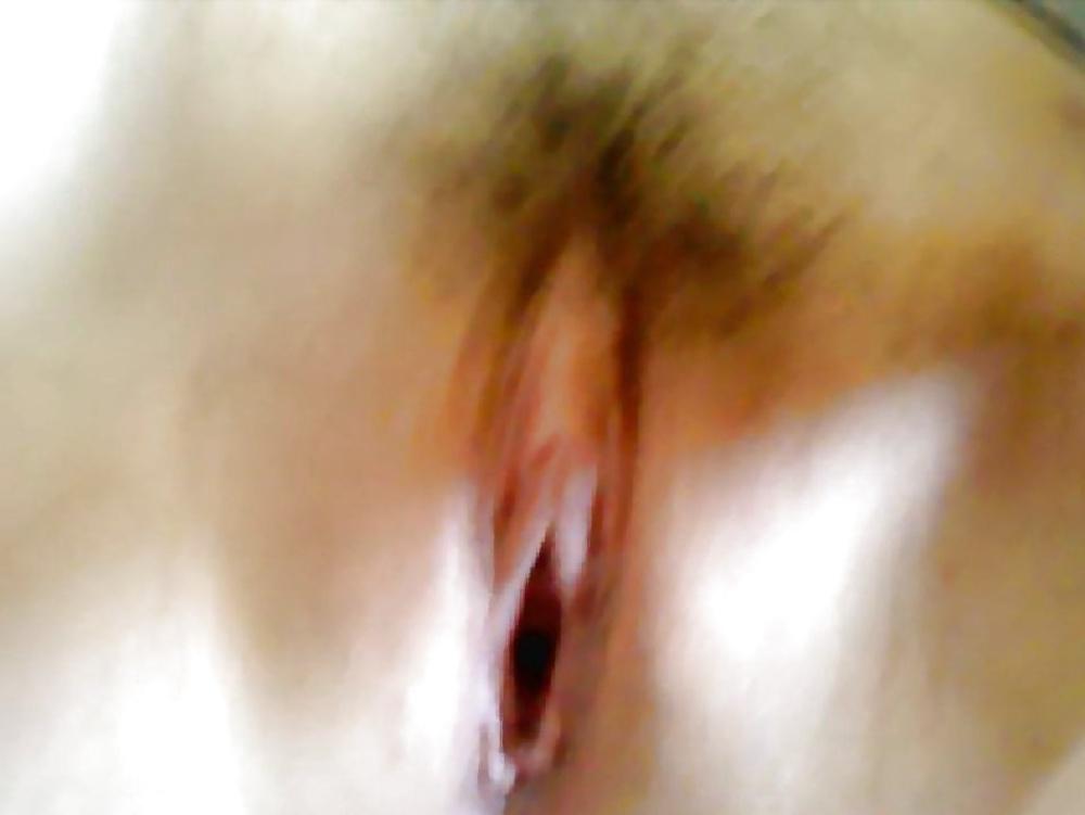 17P Chinese teen shows pussy