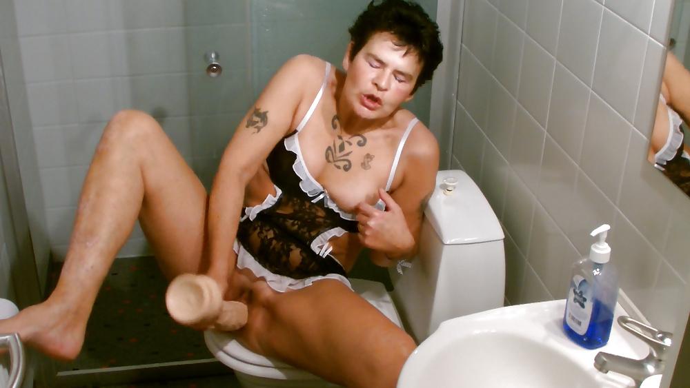 7P Ich bekomme einen spritzenden Orgasmus im Badezimmer