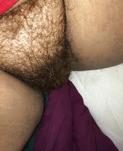 24P Fat Hairy Pussy