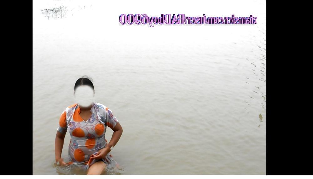 10P Village's Woman Bathing In Canal