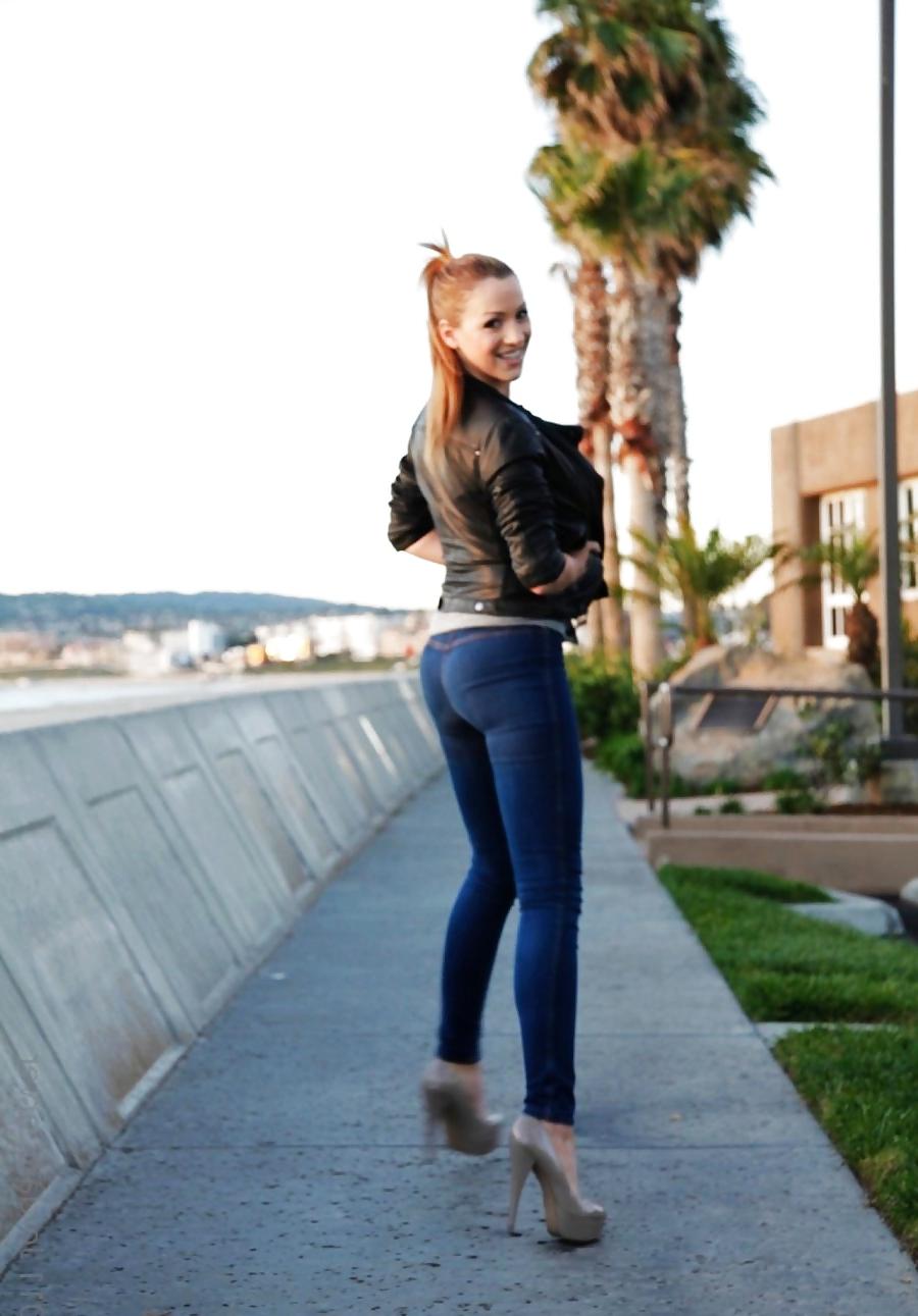 25P Sexy sluts in tight jeans 3