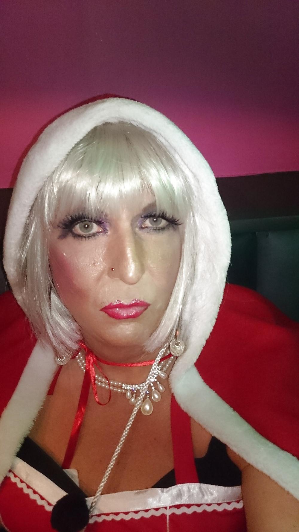 10P Mistress Christmas & Katrina on a night out up Birmingham!