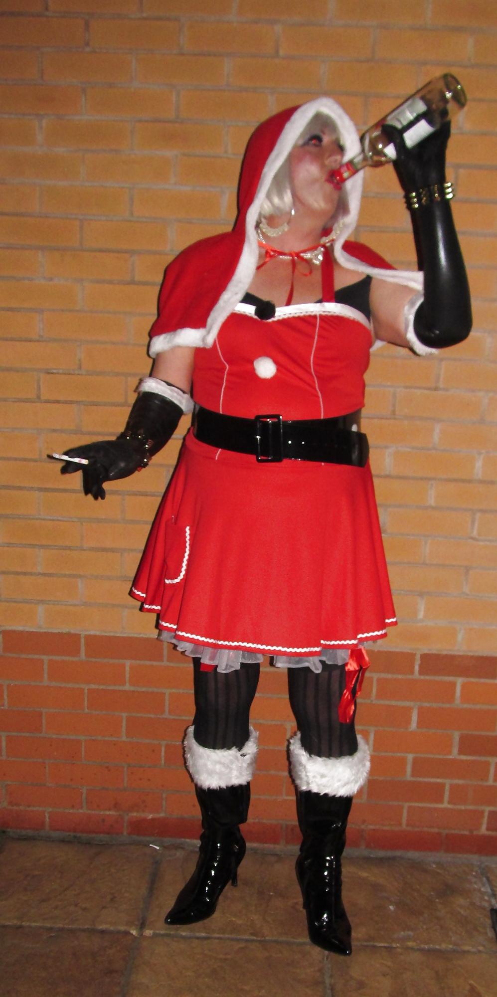 10P Mistress Christmas & Katrina on a night out up Birmingham!