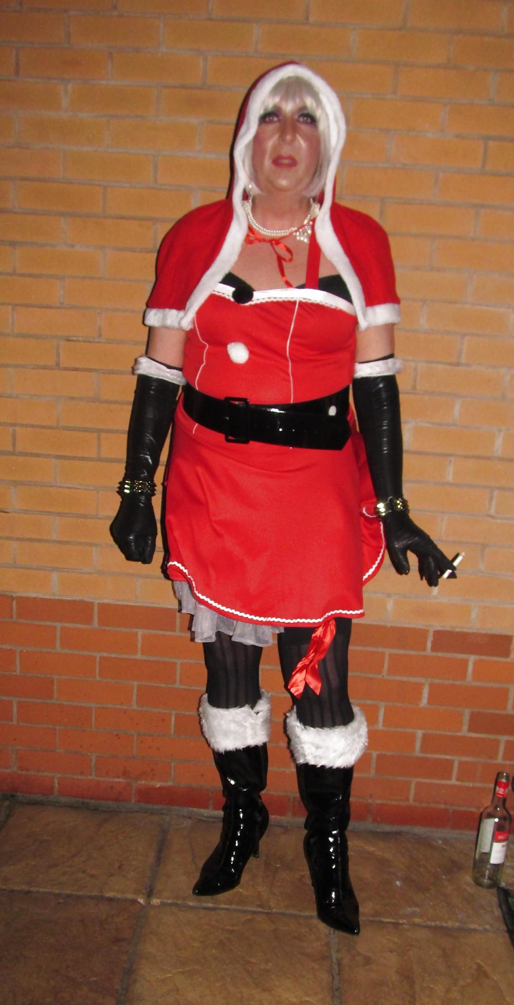 10P Mistress Christmas & Katrina on a night out up Birmingham!