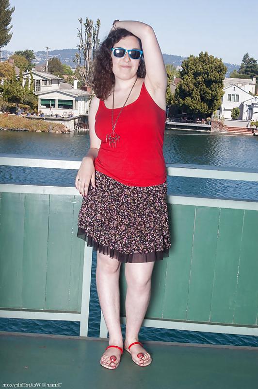 4P Hairy Curly Girl