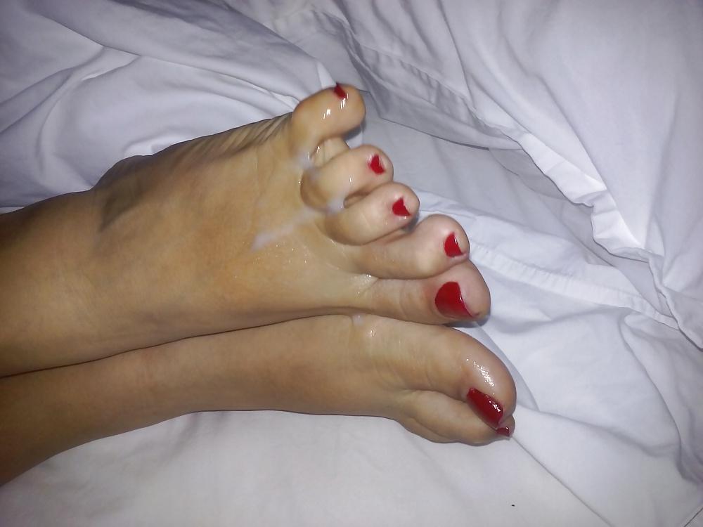 6P My hot brazilian bunda wifes first time...6