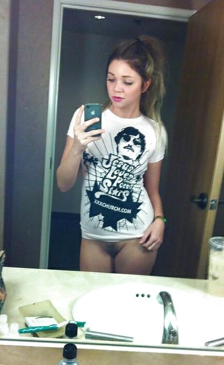25P Mirror selfies