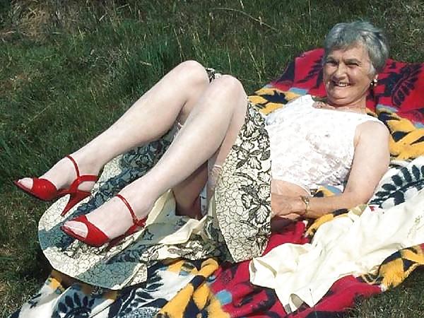 15P Lovley white-haired granny outdoor