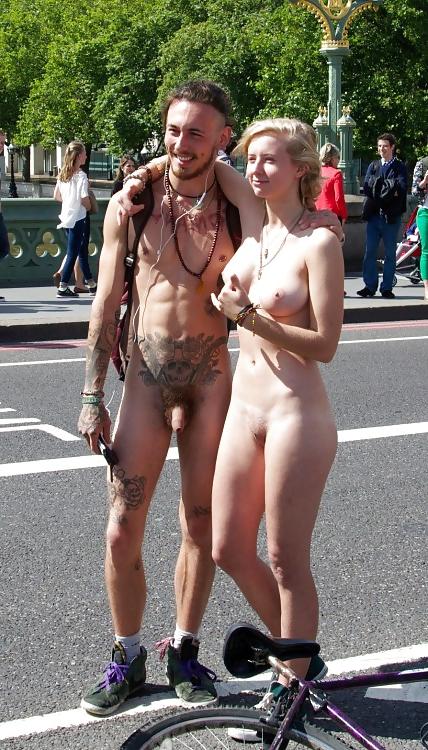 21P Public display 207