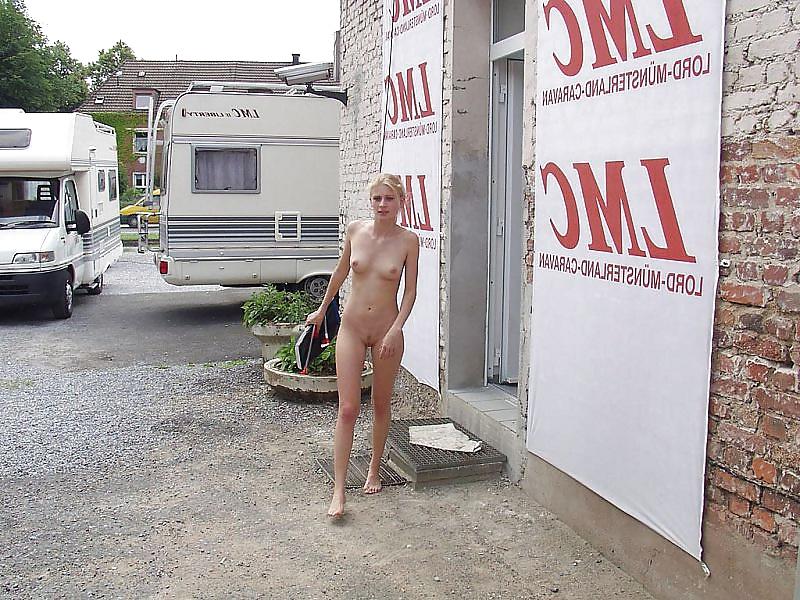 25P Luci K public naked