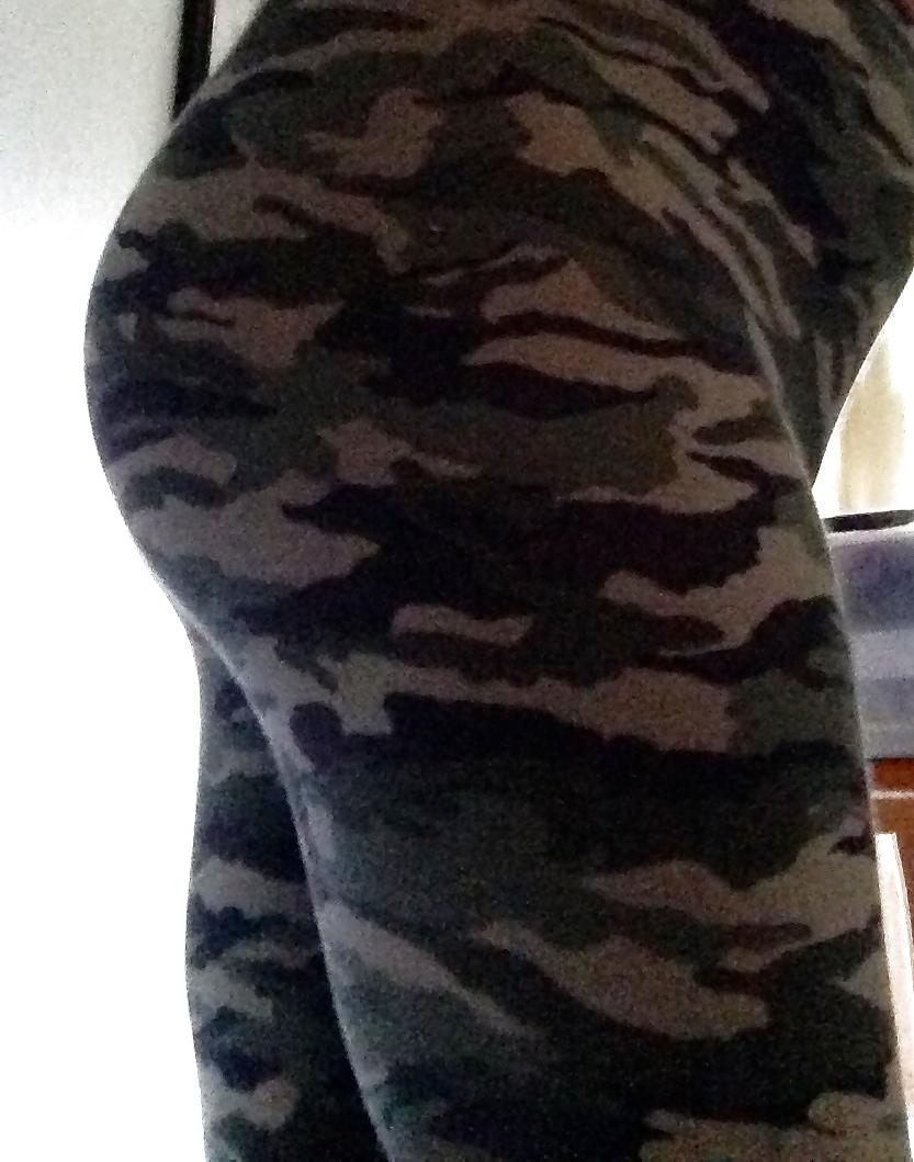 25P Hottest army camo teen ass in tights curvy