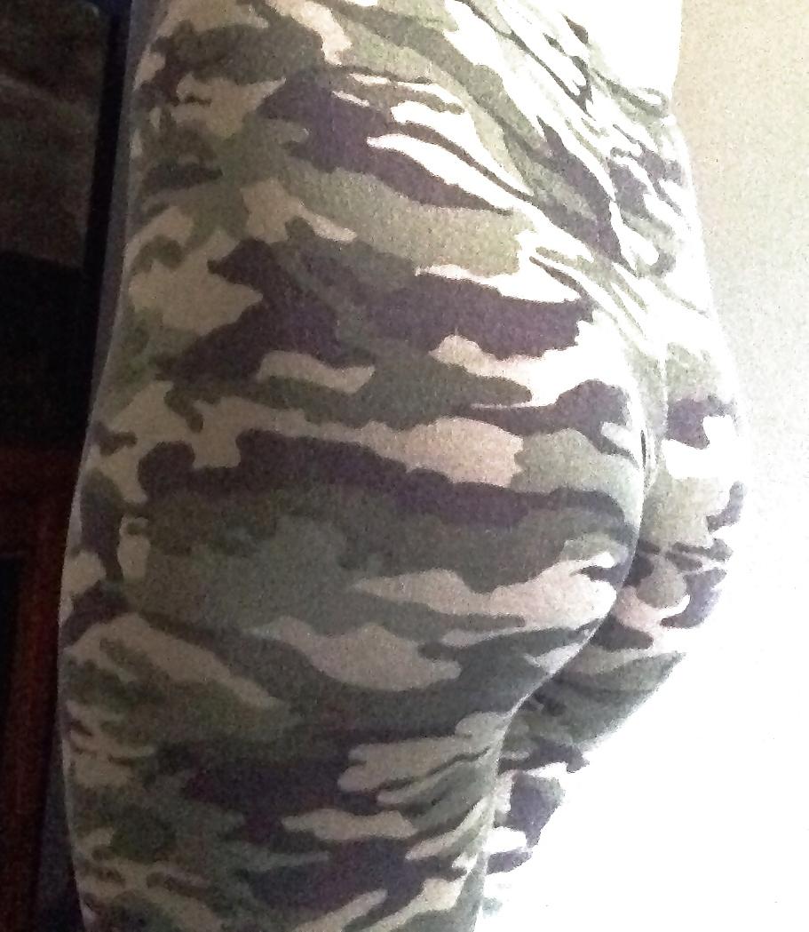 25P Hottest army camo teen ass in tights curvy