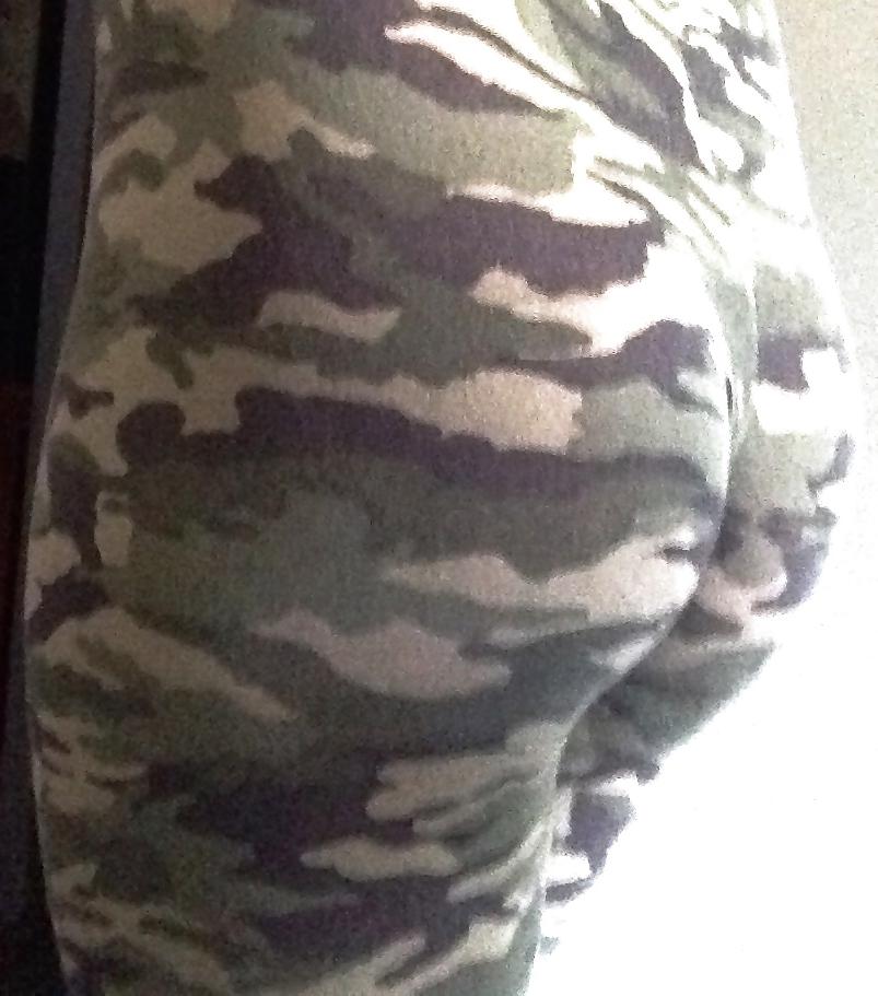25P Hottest army camo teen ass in tights curvy