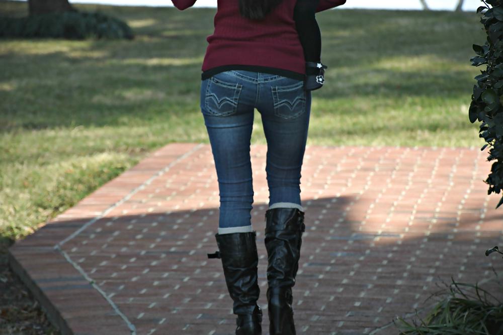 8P Nice Ass in Jeans