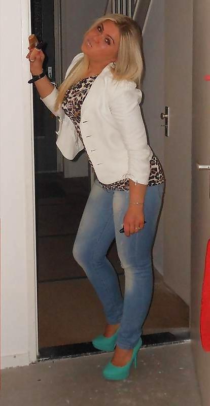 7P Wiktoria in jeans and high heels!!!!