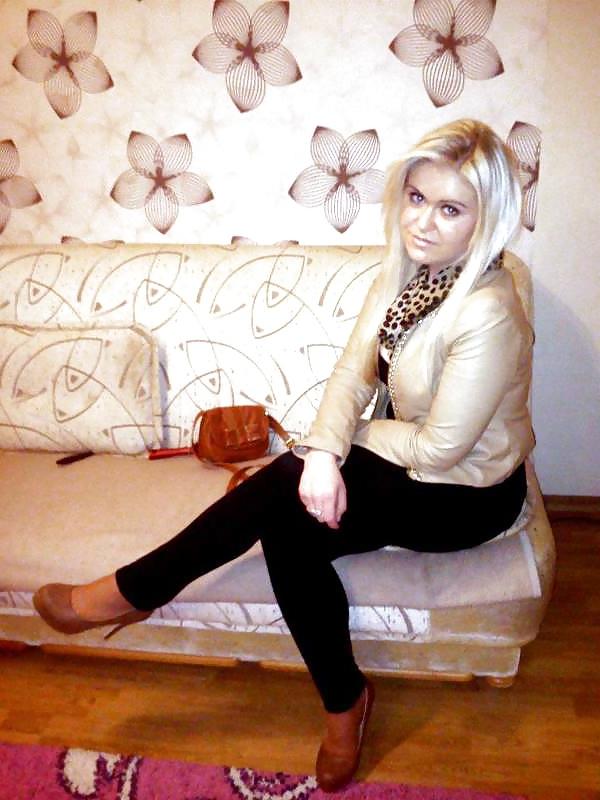 7P Wiktoria in jeans and high heels!!!!