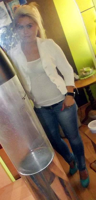 7P Wiktoria in jeans and high heels!!!!