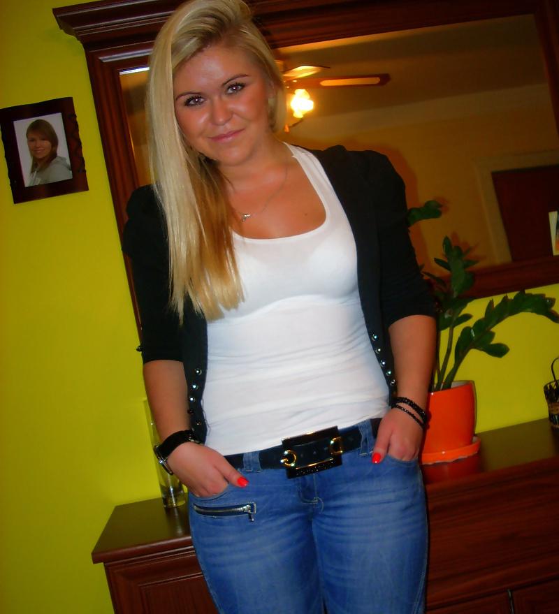 7P Wiktoria in jeans and high heels!!!!